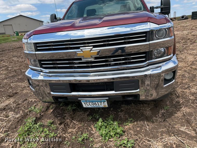 image for item FK0181 2015 Chevrolet Silverado 3500HD pickup truck
