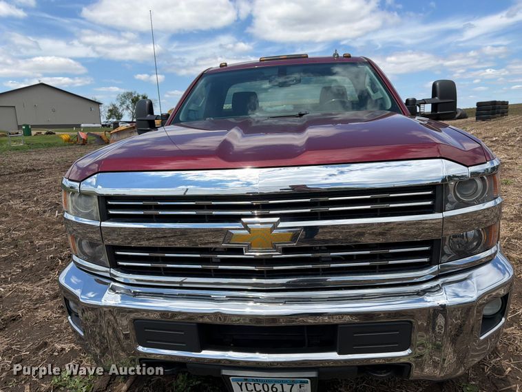 image for item FK0181 2015 Chevrolet Silverado 3500HD pickup truck