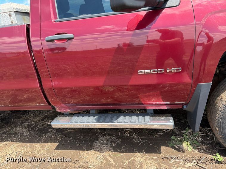 image for item FK0181 2015 Chevrolet Silverado 3500HD pickup truck