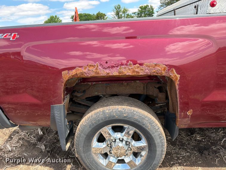 image for item FK0181 2015 Chevrolet Silverado 3500HD pickup truck