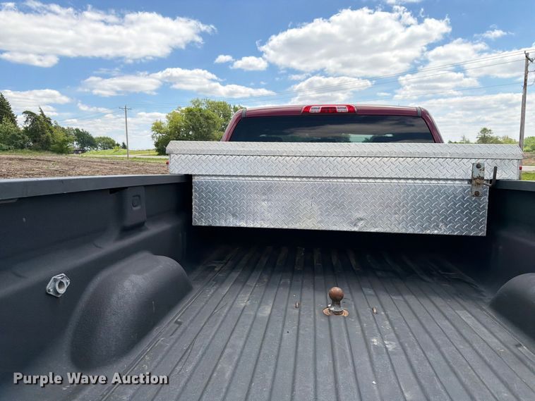 image for item FK0181 2015 Chevrolet Silverado 3500HD pickup truck