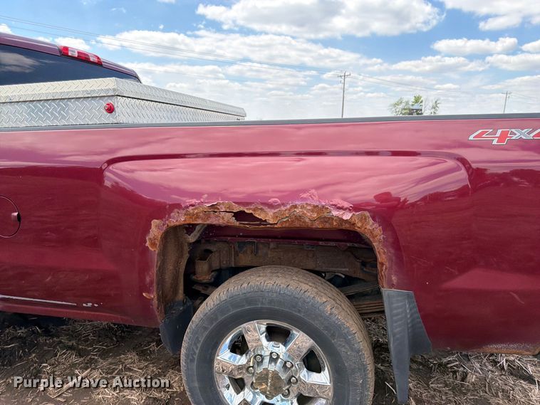image for item FK0181 2015 Chevrolet Silverado 3500HD pickup truck