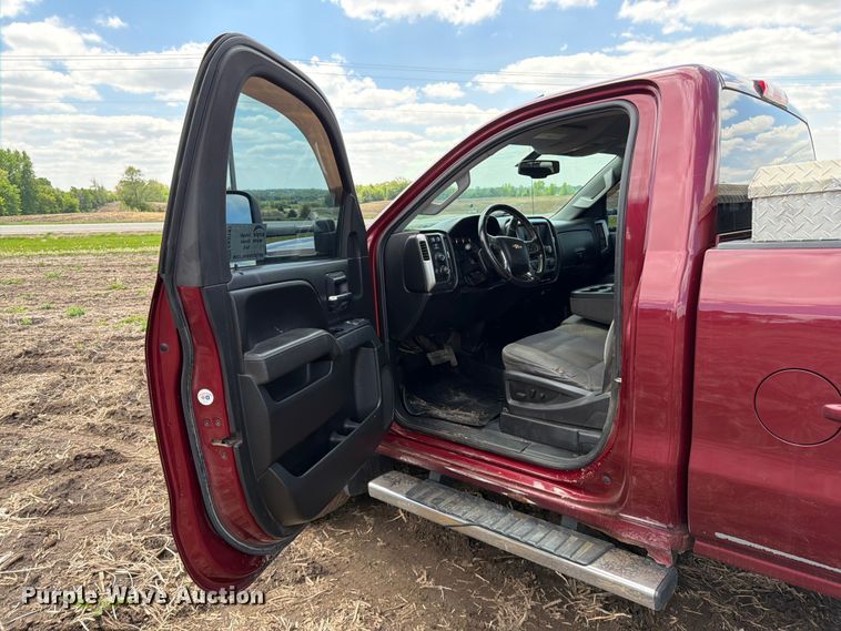 image for item FK0181 2015 Chevrolet Silverado 3500HD pickup truck