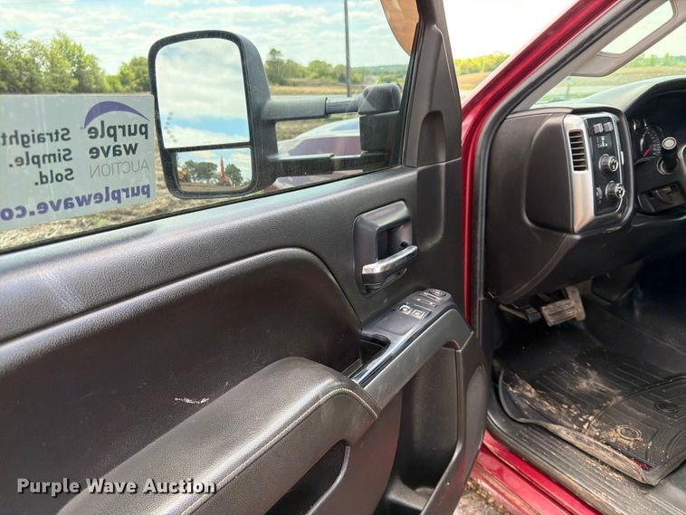 image for item FK0181 2015 Chevrolet Silverado 3500HD pickup truck