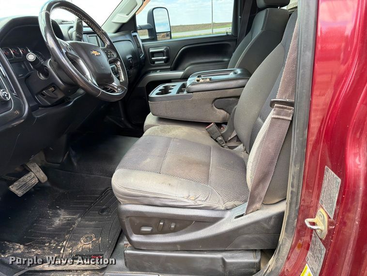 image for item FK0181 2015 Chevrolet Silverado 3500HD pickup truck