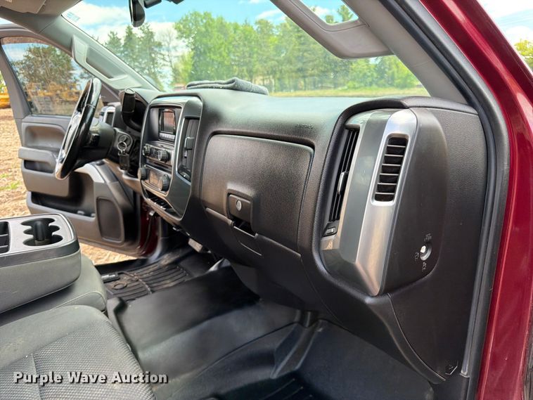 image for item FK0181 2015 Chevrolet Silverado 3500HD pickup truck