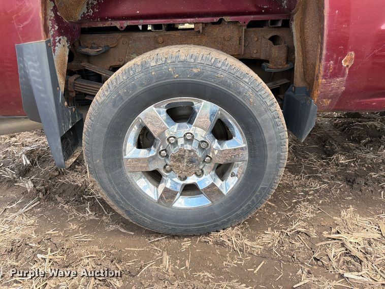 image for item FK0181 2015 Chevrolet Silverado 3500HD pickup truck