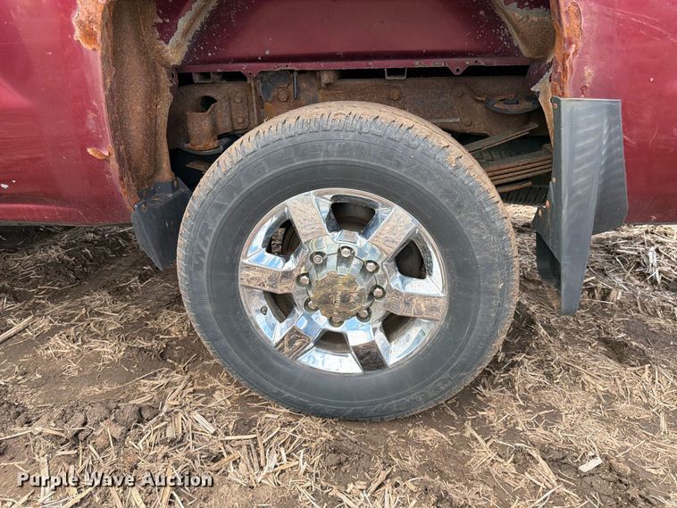 image for item FK0181 2015 Chevrolet Silverado 3500HD pickup truck