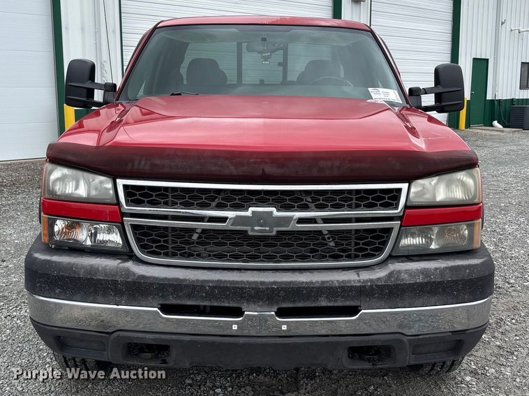 image for item FK1423 2007 Chevrolet Silverado 2500HD Ext. Cab pickup truck