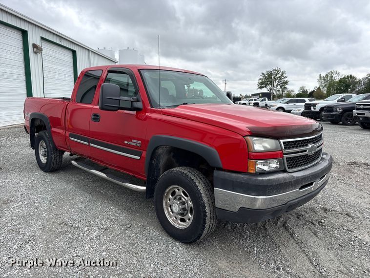 image for item FK1423 2007 Chevrolet Silverado 2500HD Ext. Cab pickup truck