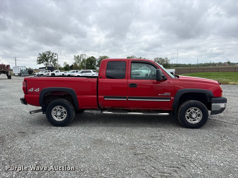 image for item FK1423 2007 Chevrolet Silverado 2500HD Ext. Cab pickup truck