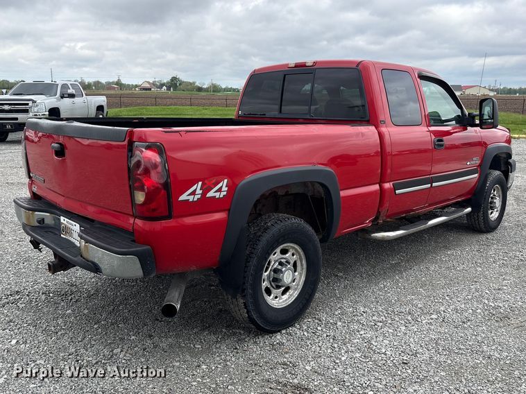 image for item FK1423 2007 Chevrolet Silverado 2500HD Ext. Cab pickup truck