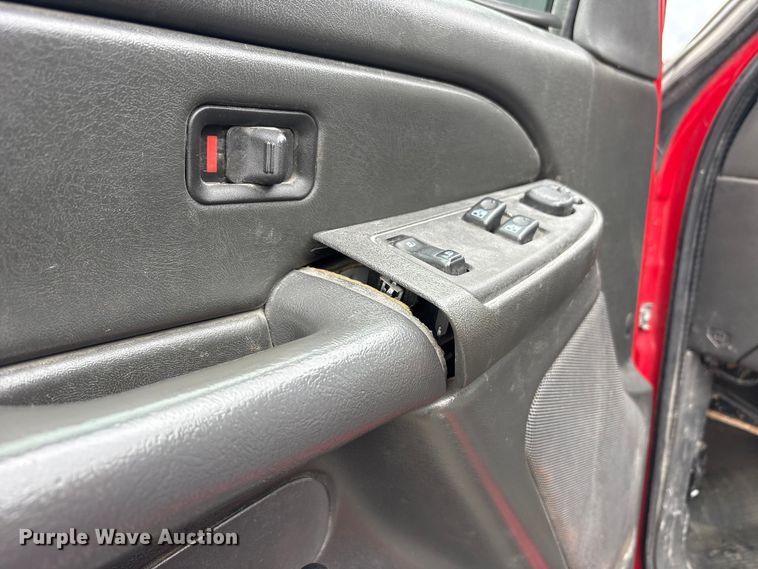 image for item FK1423 2007 Chevrolet Silverado 2500HD Ext. Cab pickup truck