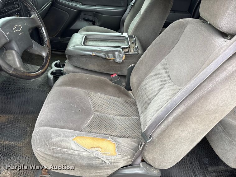 image for item FK1423 2007 Chevrolet Silverado 2500HD Ext. Cab pickup truck