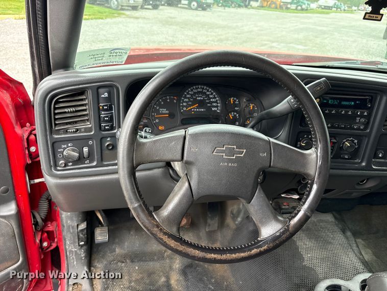 image for item FK1423 2007 Chevrolet Silverado 2500HD Ext. Cab pickup truck