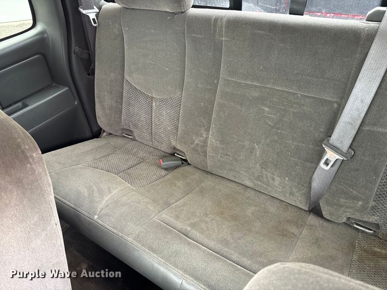 image for item FK1423 2007 Chevrolet Silverado 2500HD Ext. Cab pickup truck