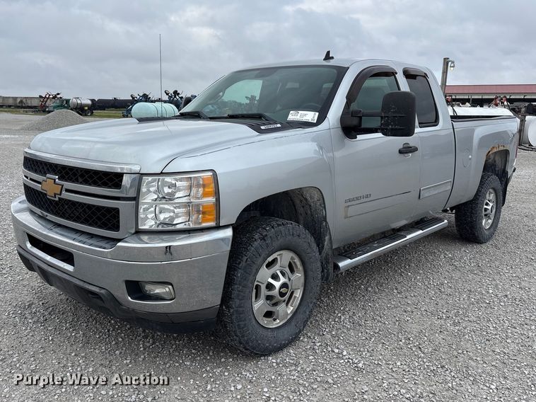 image for item FK1425 2013 Chevrolet Silverado 2500HD Ext. Cab pickup truck