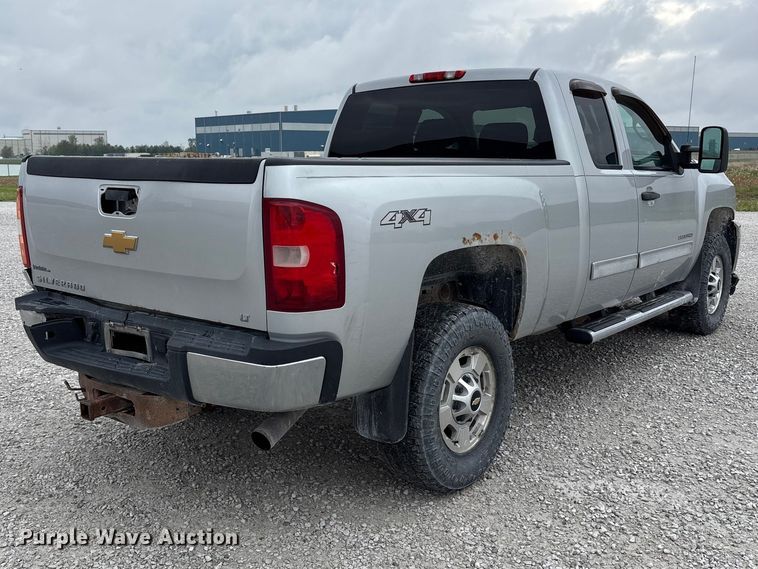 image for item FK1425 2013 Chevrolet Silverado 2500HD Ext. Cab pickup truck