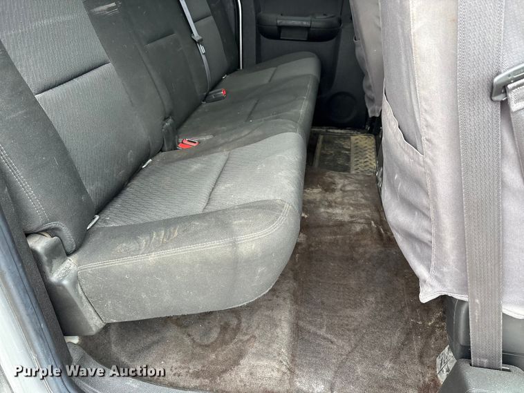 image for item FK1425 2013 Chevrolet Silverado 2500HD Ext. Cab pickup truck