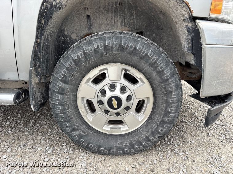image for item FK1425 2013 Chevrolet Silverado 2500HD Ext. Cab pickup truck