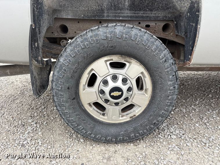 image for item FK1425 2013 Chevrolet Silverado 2500HD Ext. Cab pickup truck