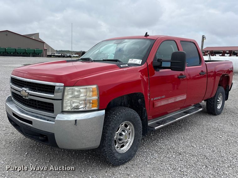 image for item FK1426 2009 Chevrolet Silverado 2500HD Crew Cab pickup truck
