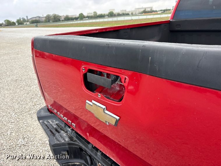 image for item FK1426 2009 Chevrolet Silverado 2500HD Crew Cab pickup truck