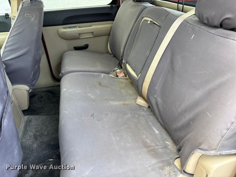image for item FK1426 2009 Chevrolet Silverado 2500HD Crew Cab pickup truck