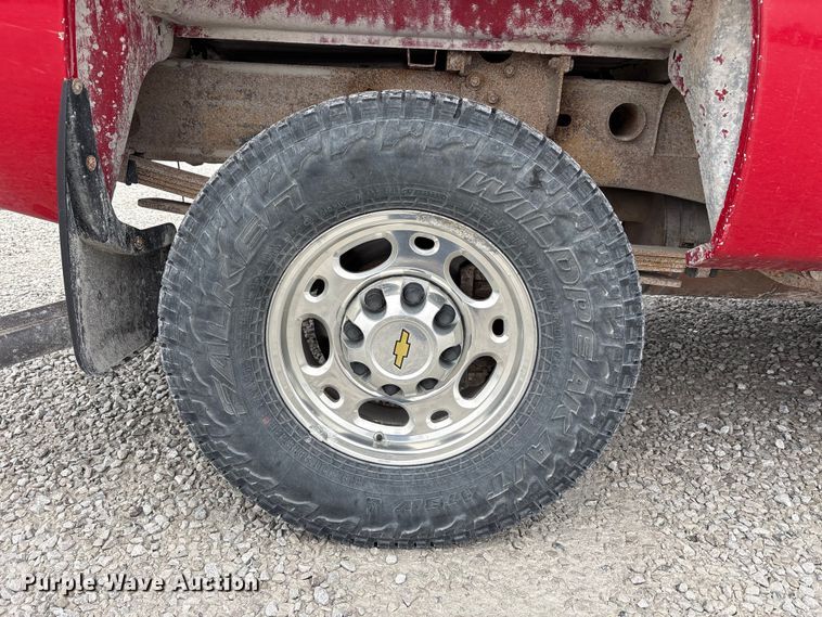 image for item FK1426 2009 Chevrolet Silverado 2500HD Crew Cab pickup truck