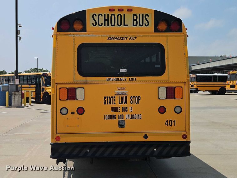 image for item FN5686 2010 Thomas Built HDX school bus
