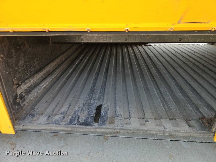image for item FN5686 2010 Thomas Built HDX school bus