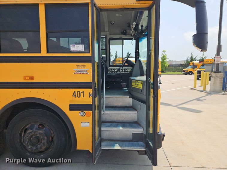 image for item FN5686 2010 Thomas Built HDX school bus