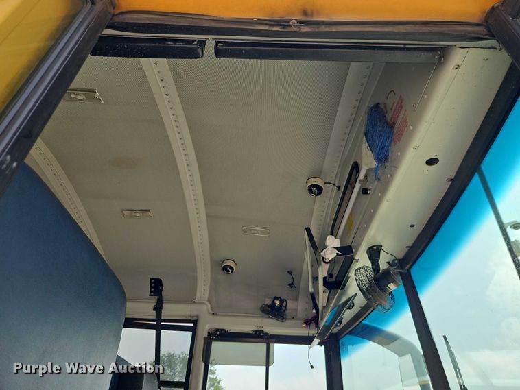 image for item FN5686 2010 Thomas Built HDX school bus