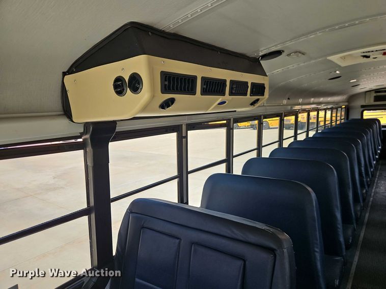 image for item FN5686 2010 Thomas Built HDX school bus