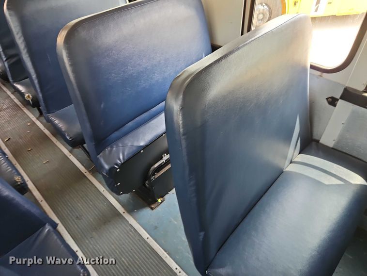 image for item FN5686 2010 Thomas Built HDX school bus