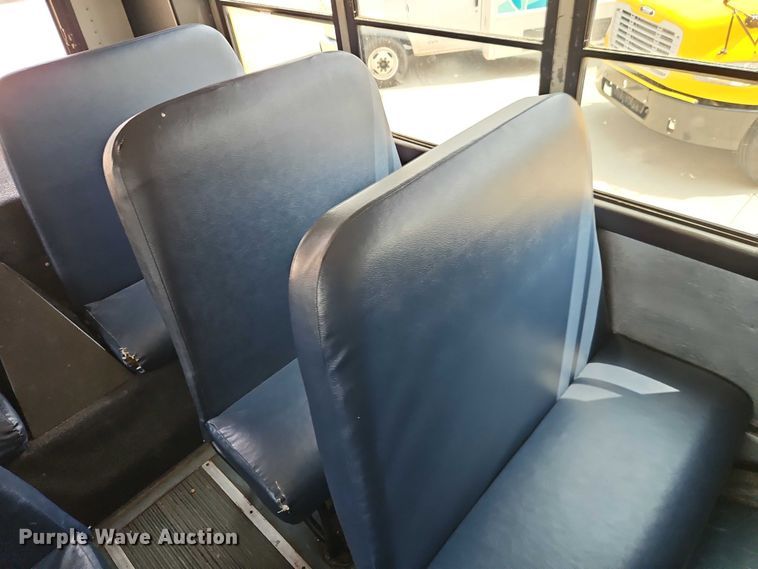 image for item FN5686 2010 Thomas Built HDX school bus