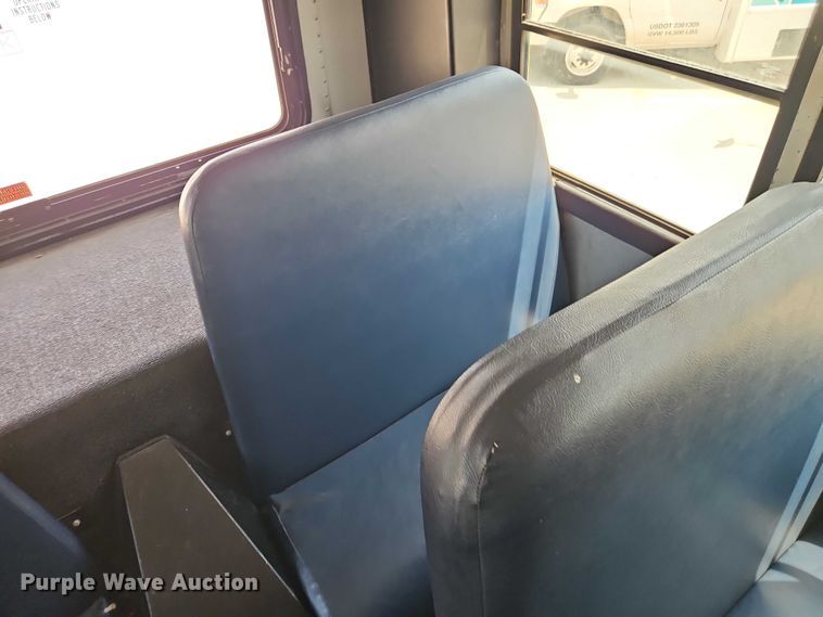 image for item FN5686 2010 Thomas Built HDX school bus