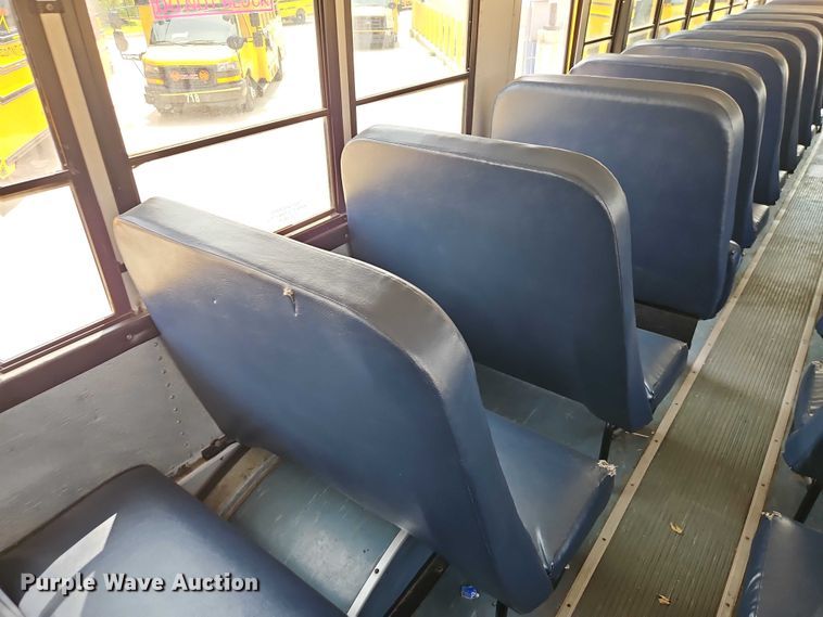 image for item FN5686 2010 Thomas Built HDX school bus