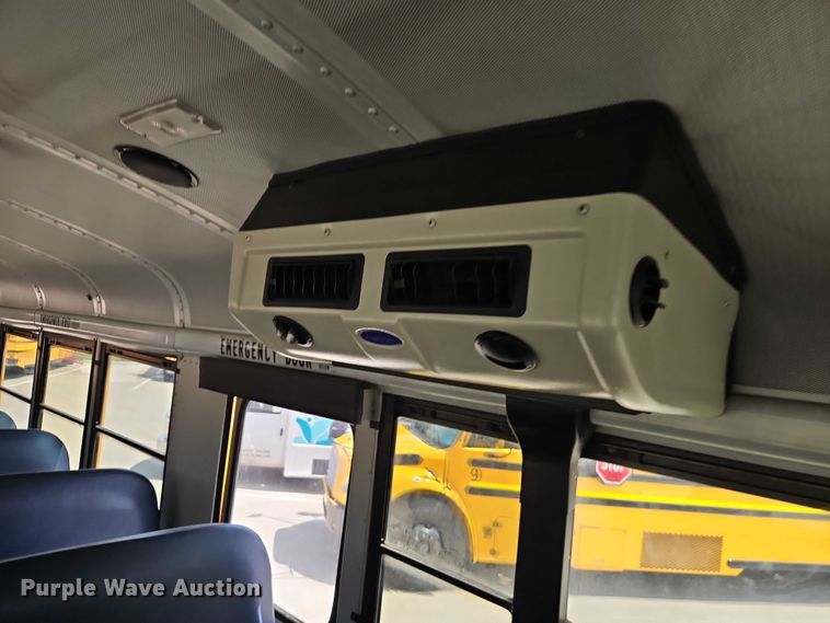 image for item FN5686 2010 Thomas Built HDX school bus