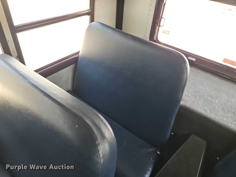 image for item FN5686 2010 Thomas Built HDX school bus
