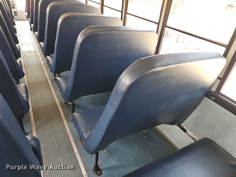 image for item FN5686 2010 Thomas Built HDX school bus