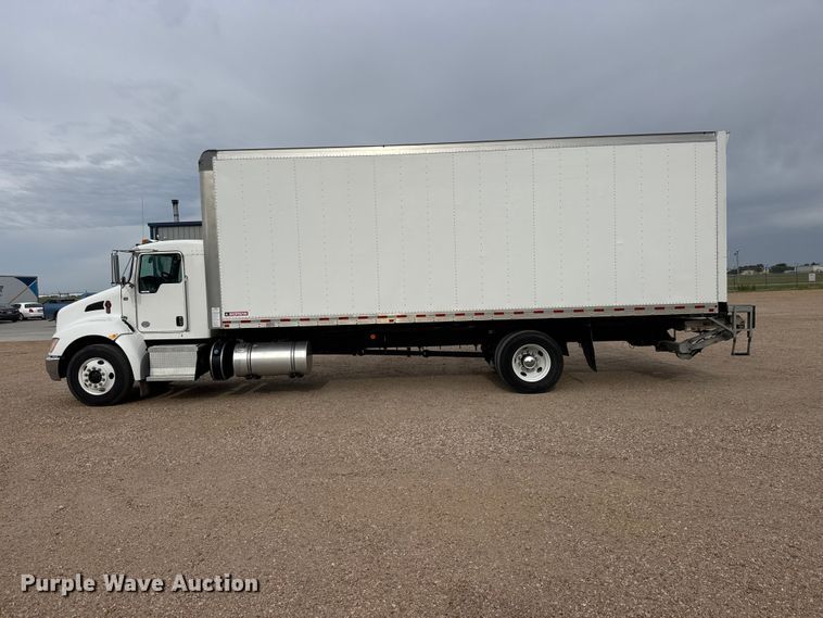 image for item MX9252 2021 Kenworth T270 box truck