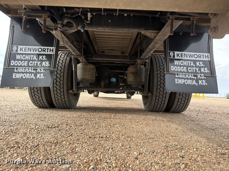 image for item MX9252 2021 Kenworth T270 box truck