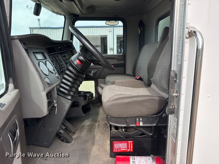 image for item MX9252 2021 Kenworth T270 box truck