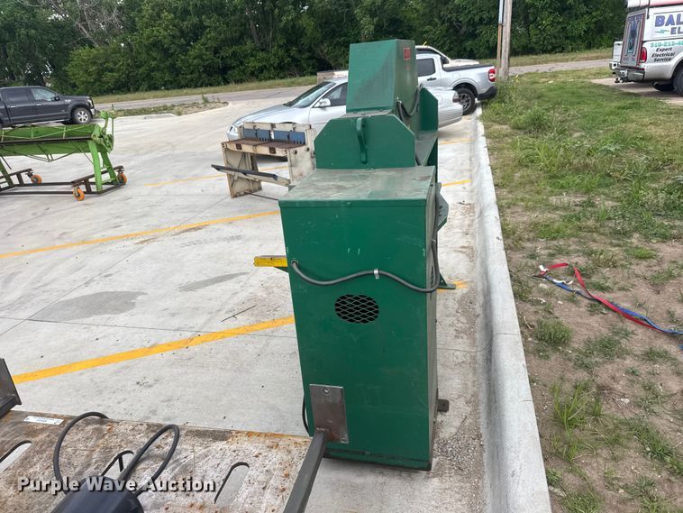 image for item MX9261 Uni-Hydro 1/4 X 51 ironworker