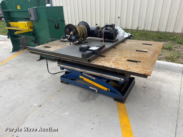 image for item MX9262 Hydraulic table