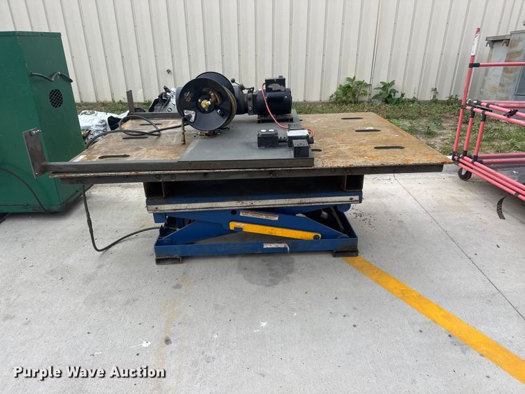 image for item MX9262 Hydraulic table
