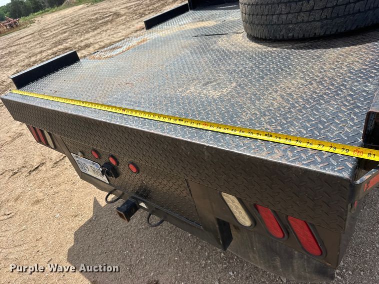 image for item NA9324 2010 Ford F250 Lariat Super Duty Ext. Cab flatbed pickup truck