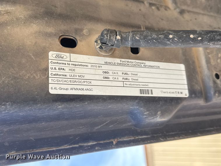 image for item NA9324 2010 Ford F250 Lariat Super Duty Ext. Cab flatbed pickup truck