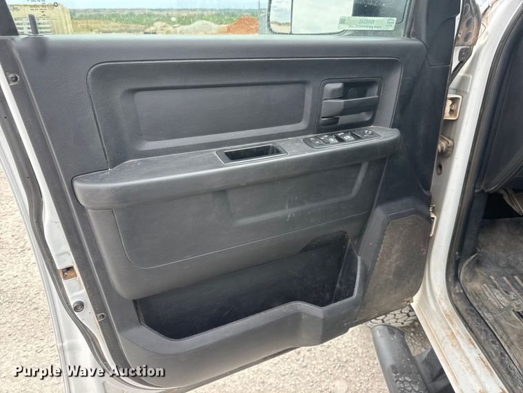 image for item NA9345 2016 RAM 2500 Crew Cab pickup truck